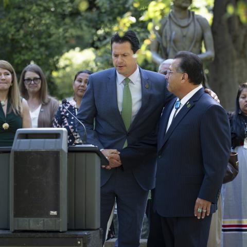 harabedian and ramos at podium